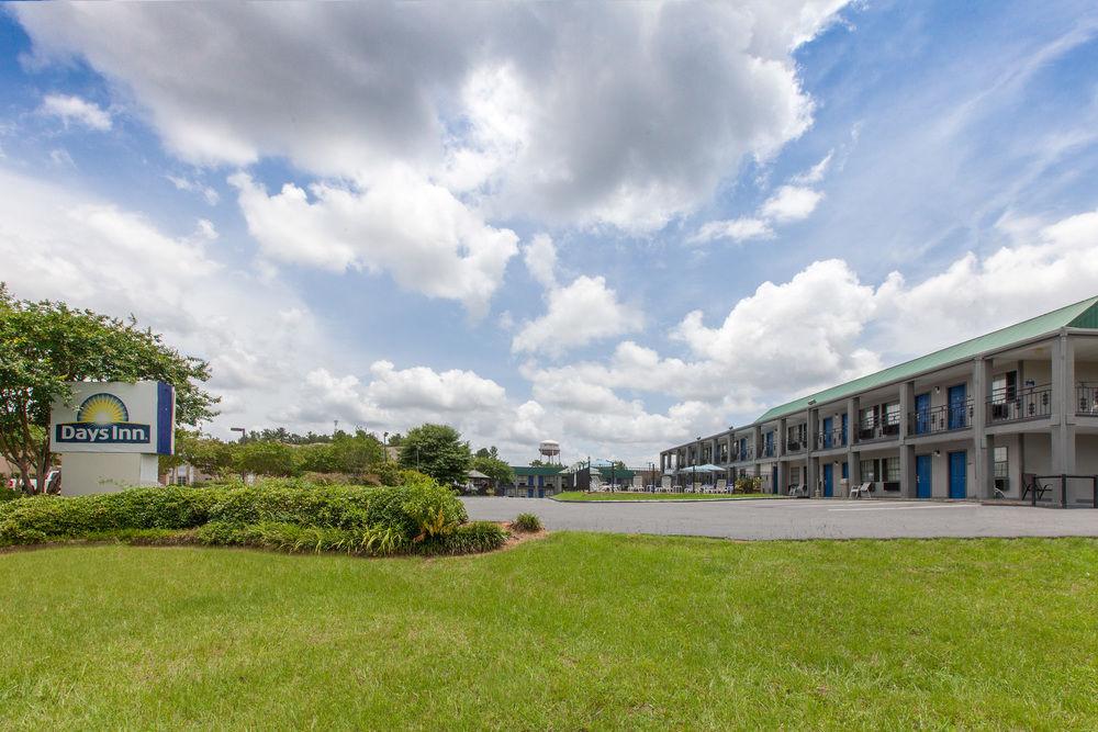 Travelodge By Wyndham Натчиточес Экстерьер фото