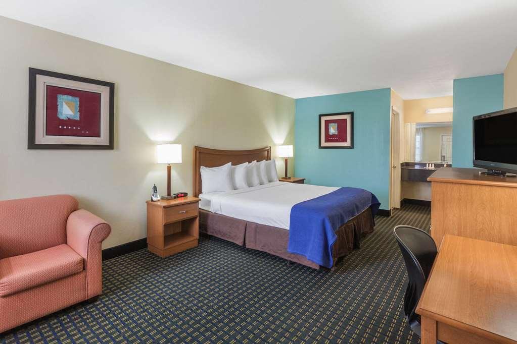Travelodge By Wyndham Натчиточес Номер фото